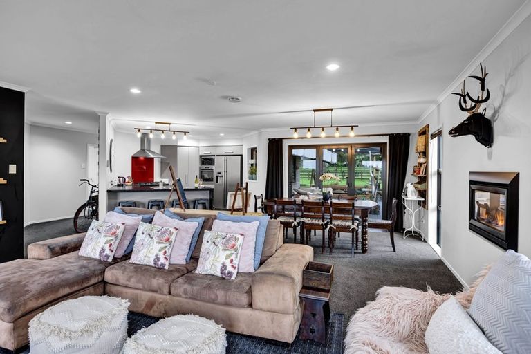 Photo of property in 34 Mercade Close, Stratford, 4332