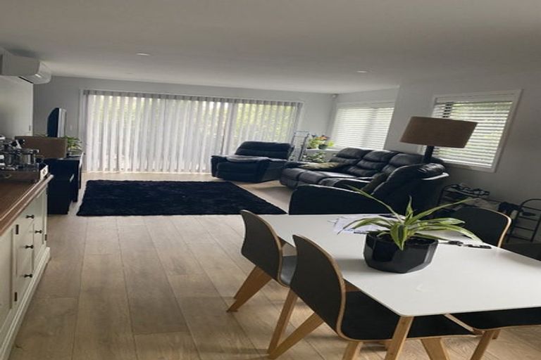 Photo of property in 6a Huia Street, Tawa, Wellington, 5028