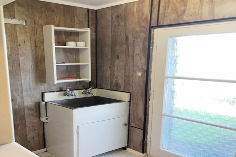 Photo of property in 13 Seakens Way, Glen Eden, Auckland, 0602