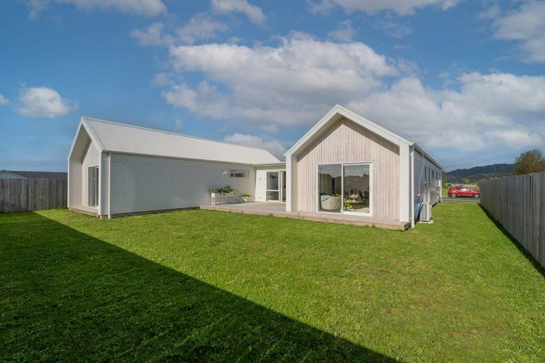 Photo of property in 162 Kupe Drive, Whitianga, 3510