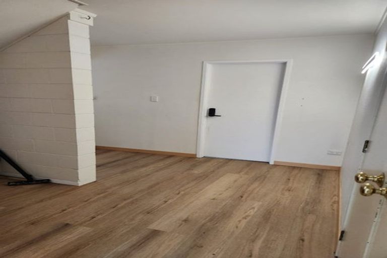 Photo of property in 25 Meadowvale Avenue, Forrest Hill, Auckland, 0620