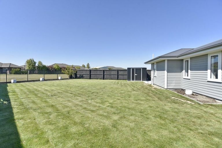 Photo of property in 35 Koura Drive, Rangiora, 7400