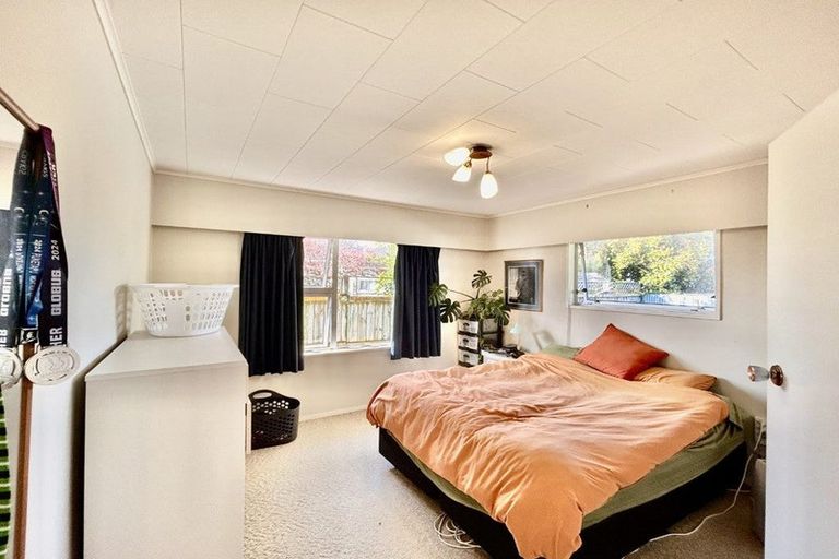Photo of property in 24 Kent Terrace, Taradale, Napier, 4112
