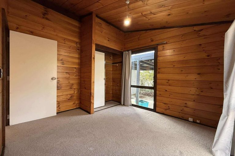 Photo of property in 2/68 Gibbons Street, Ebdentown, Upper Hutt, 5018