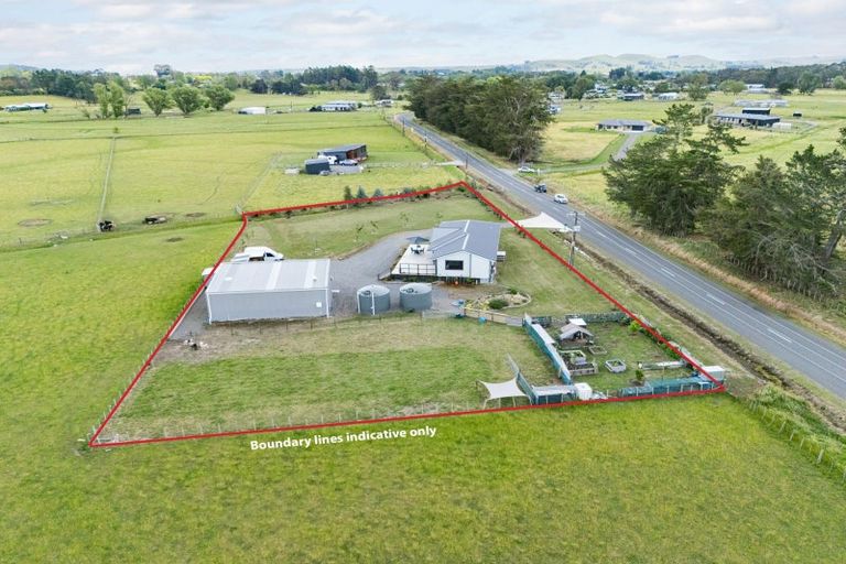 Photo of property in 64 Farm Road, Waipukurau, 4284