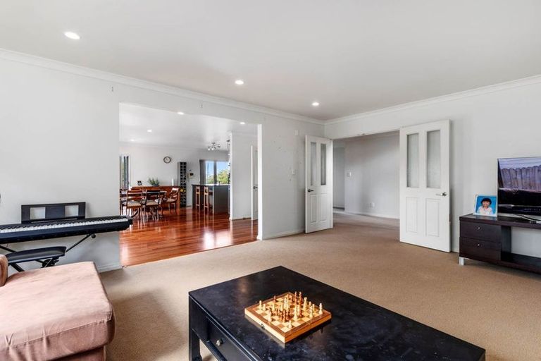 Photo of property in 11 Philadelphia Avenue, Albany Heights, Auckland, 0632