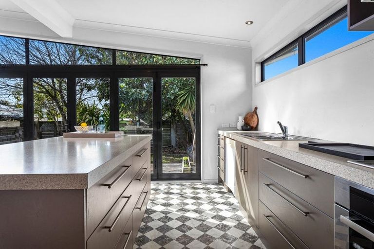 Photo of property in 12 Hinemoa Street, Whakatane, 3120