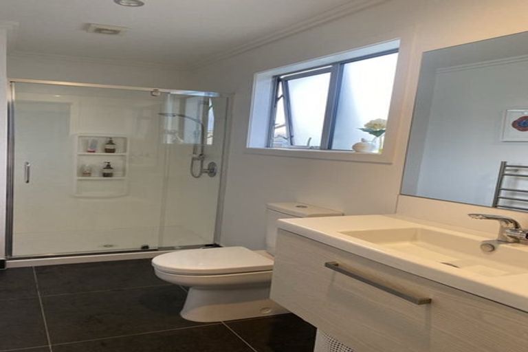 Photo of property in 7 Kotuku Lane, Hobsonville, Auckland, 0616