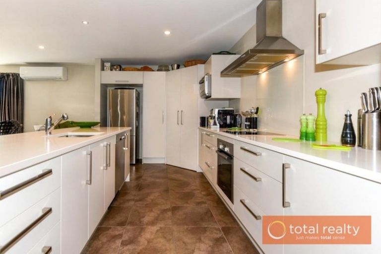 Photo of property in 18 Gosling Crescent, Halswell, Christchurch, 8025