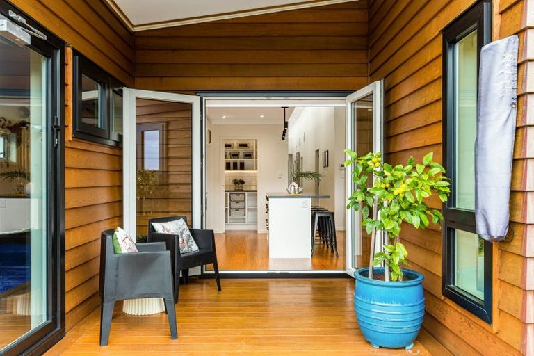 Photo of property in 3 Ramarama Lane, Crofton Downs, Wellington, 6035