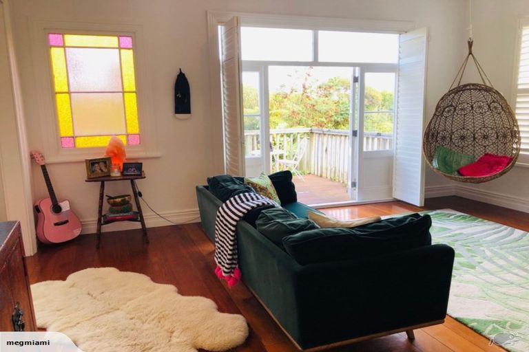 Photo of property in 23 Kowhai Street, Helensville, 0800