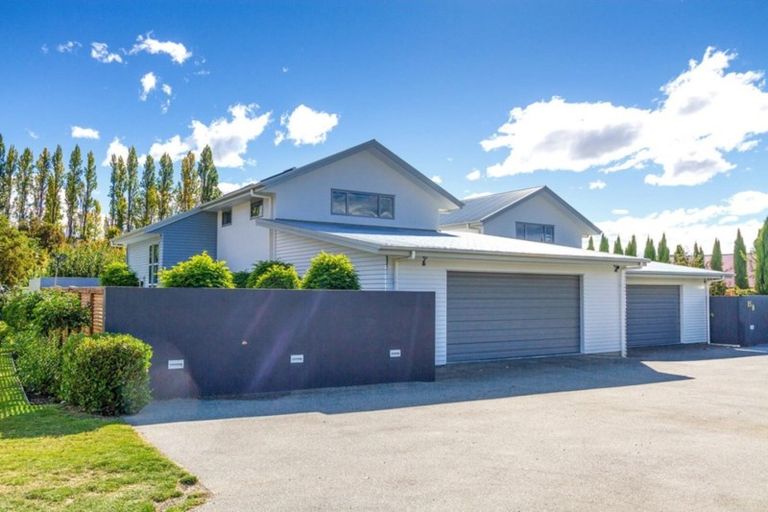 Photo of property in 15 Jessies Crescent, Wanaka, 9305