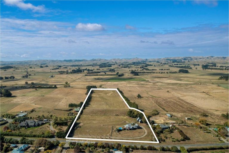 Photo of property in 297 Porangahau Road, Waipukurau, 4282