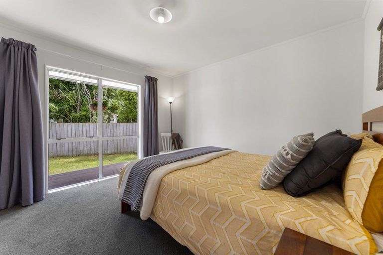 Photo of property in 19 Peppertree Glade, Kelvin Grove, Palmerston North, 4414