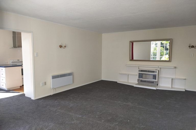 Photo of property in 17 Birdwood Road, Waterloo, Lower Hutt, 5011