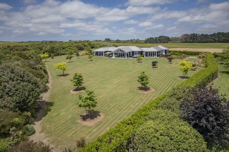 Photo of property in 90 Bushlake Way, Kingseat, Papakura, 2580
