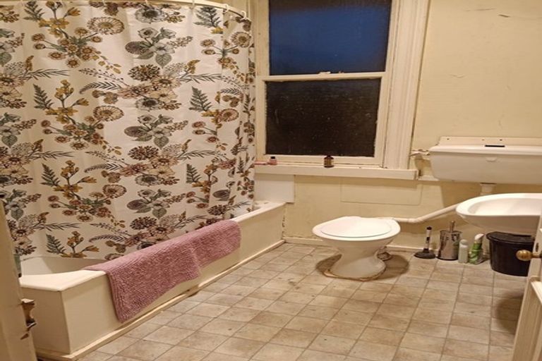 Photo of property in 3/106 Glenmore Street, Northland, Wellington, 6012