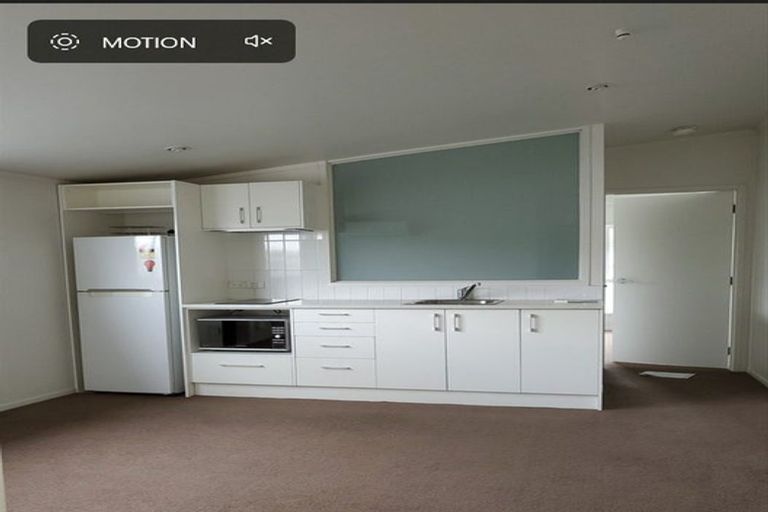 Photo of property in 2/34 Evelyn Place, Hillcrest, Auckland, 0627