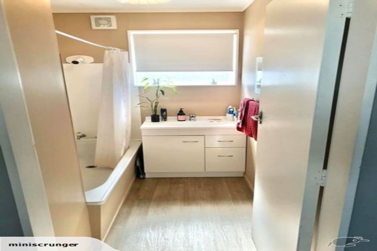 Photo of property in 71f2/ Gemstone Drive, Birchville, Upper Hutt, 5018