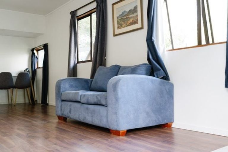 Photo of property in 7 Geoffrey Road, Torbay, Auckland, 0630