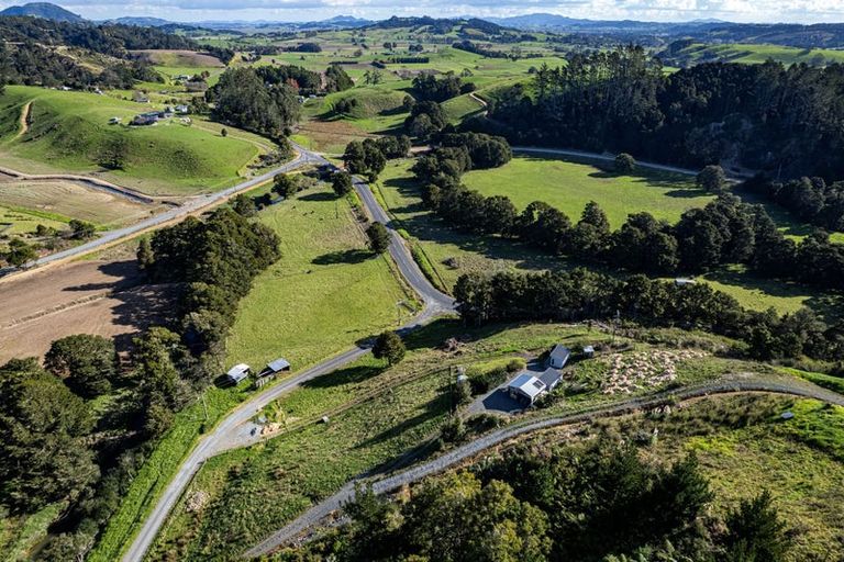Photo of property in 362a Whananaki Road North, Opuawhanga, Hikurangi, 0181