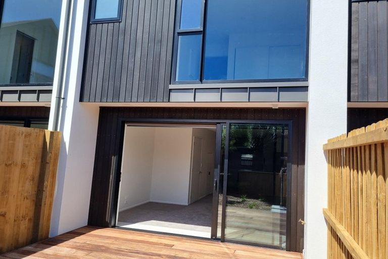 Photo of property in 10/24 Devonport Lane, St Albans, Christchurch, 8014