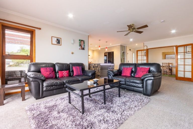 Photo of property in 117 Seaview Road, Paraparaumu Beach, Paraparaumu, 5032