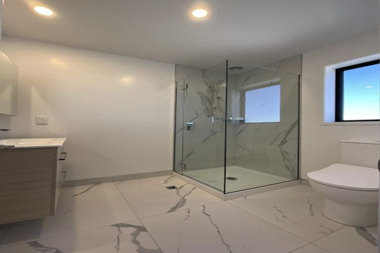 Photo of property in 231u3 Marine Parade, Seatoun, Wellington, 6022
