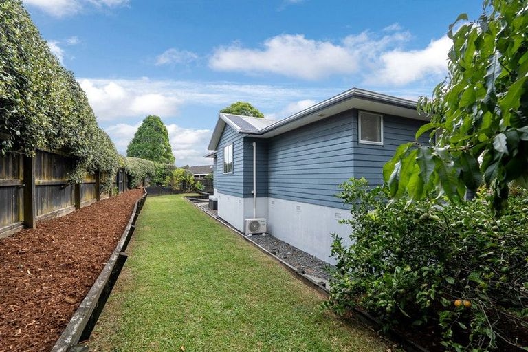 Photo of property in 36 Aldern Road, Massey, Auckland, 0614