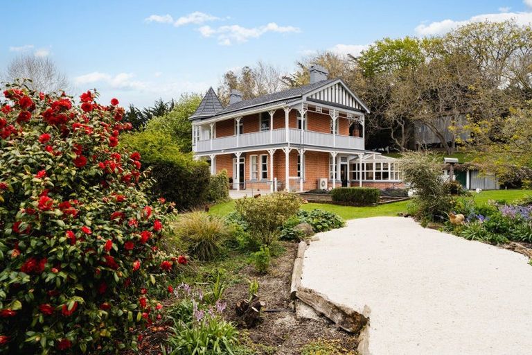 Photo of property in 108 Limeworks Road, Circle Hill, Milton, 9291