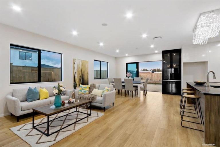 Photo of property in 11 Golden Avenue, Flat Bush, Auckland, 2019
