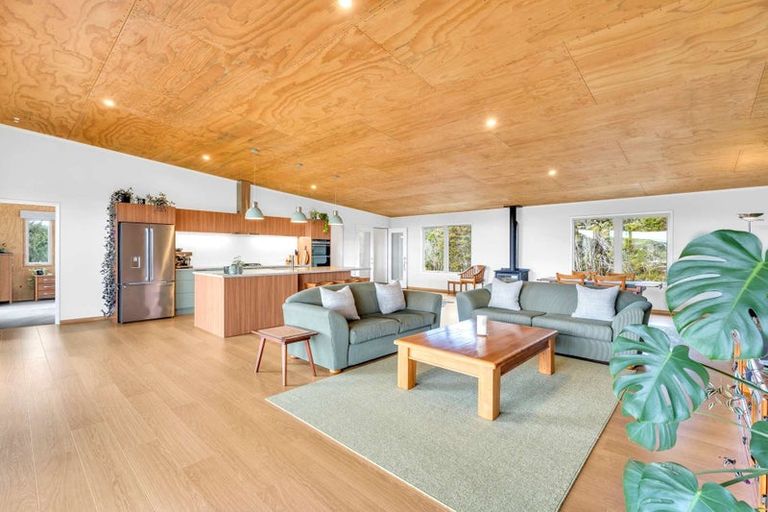 Photo of property in 625 Rangihau Road, Coroglen, Whitianga, 3591