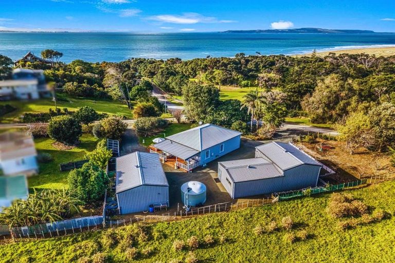 Photo of property in 3 Signal Stn Road, Pouto, Te Kopuru, 0391