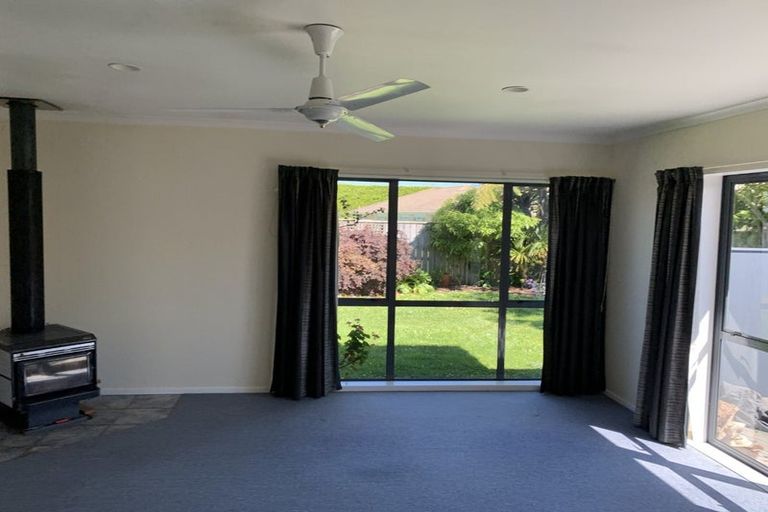 Photo of property in 11 Mcilwaine Place, Marton, 4710