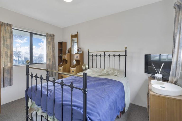 Photo of property in 69 Princes Street, Waikari, 7420