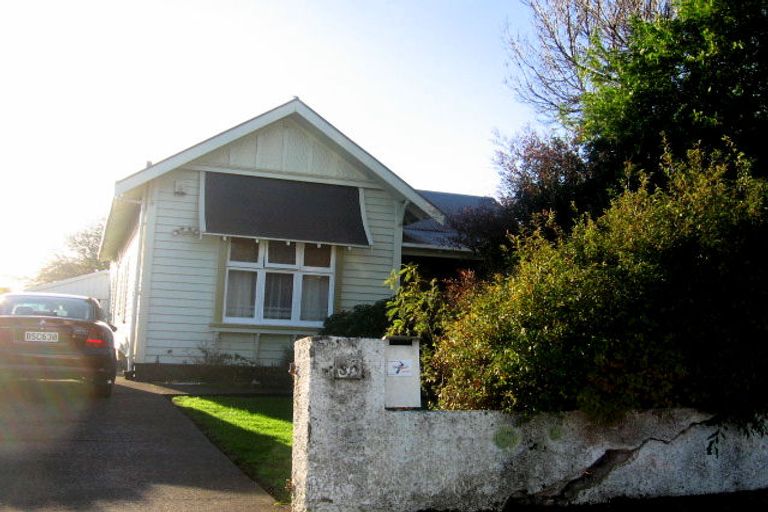 Photo of property in 93 Featherston Street, Takaro, Palmerston North, 4412
