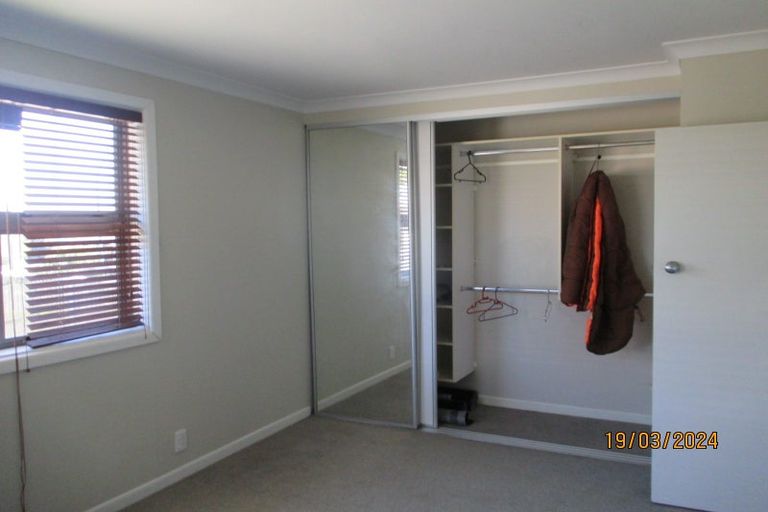 Photo of property in 77 Mcleod Road, Te Atatu South, Auckland, 0610