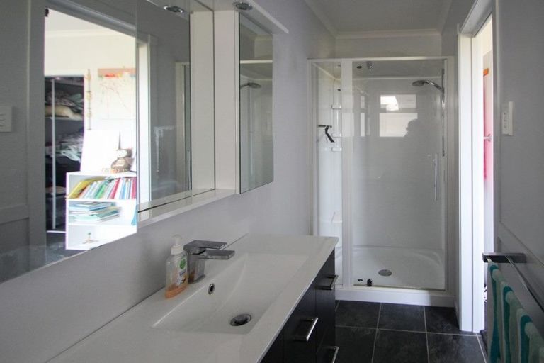 Photo of property in 69 T Y Duncan Road, Oamaru North, Oamaru, 9494