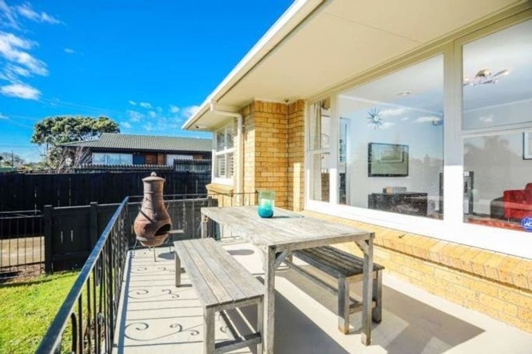 Photo of property in 59 Mcintyre Road, Mangere Bridge, Auckland, 2022