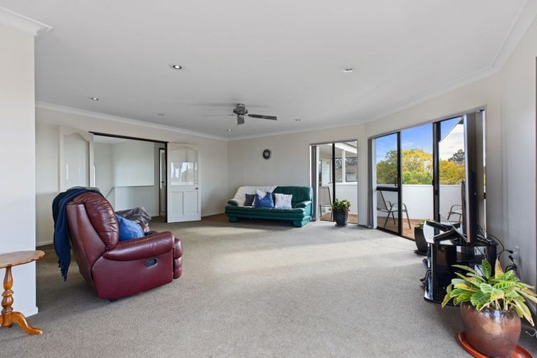 Photo of property in 8 Claridge Place, Mount Maunganui, 3116