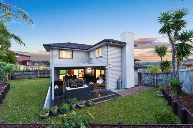 Photo of property in 10 Finsbury Place, Henderson, Auckland, 0612