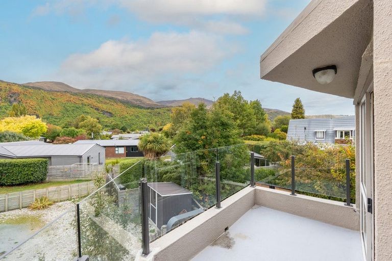 Photo of property in 12 Ritchie Street, Arrowtown, 9302