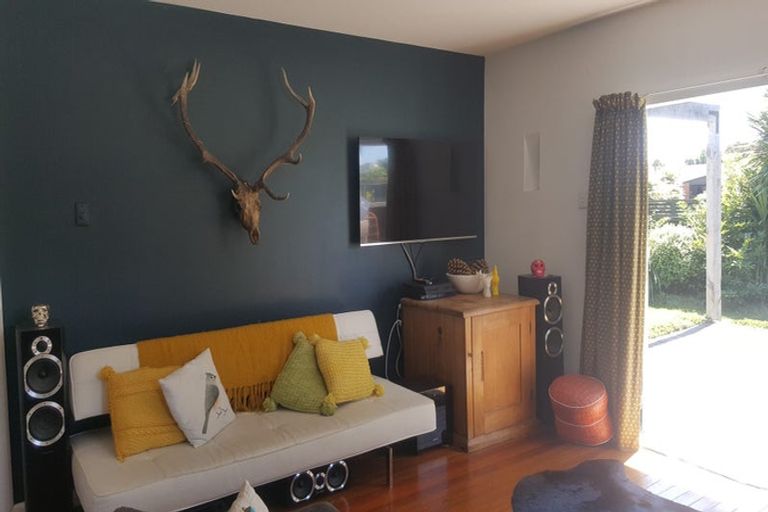 Photo of property in 86 Winters Road, Redwood, Christchurch, 8051