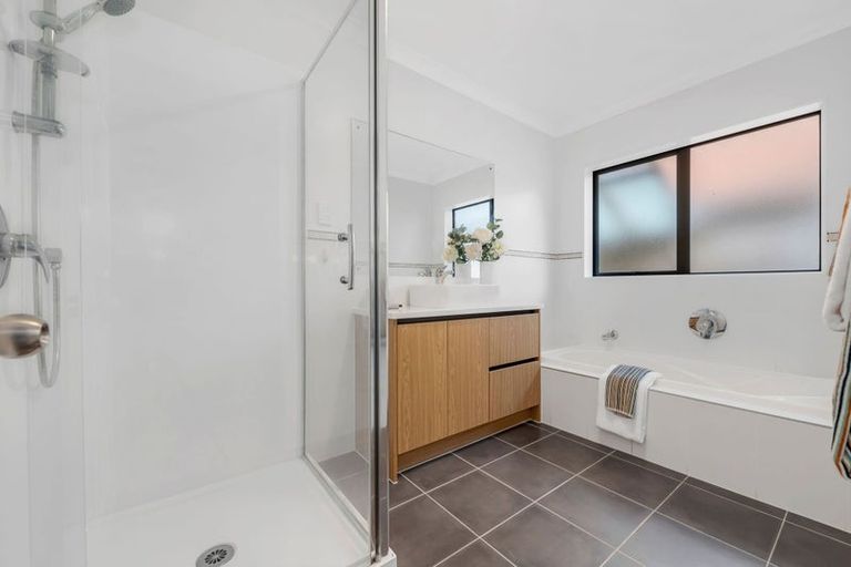 Photo of property in 13 Malahide Drive, Flat Bush, Auckland, 2019