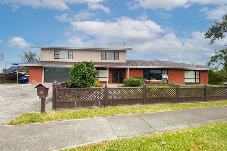 Photo of property in 14 Peter Hall Drive, Kelvin Grove, Palmerston North, 4414