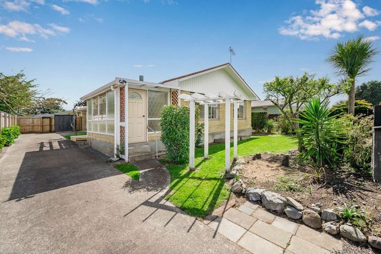 Photo of property in 25 Arawhata Road, Paraparaumu, 5032