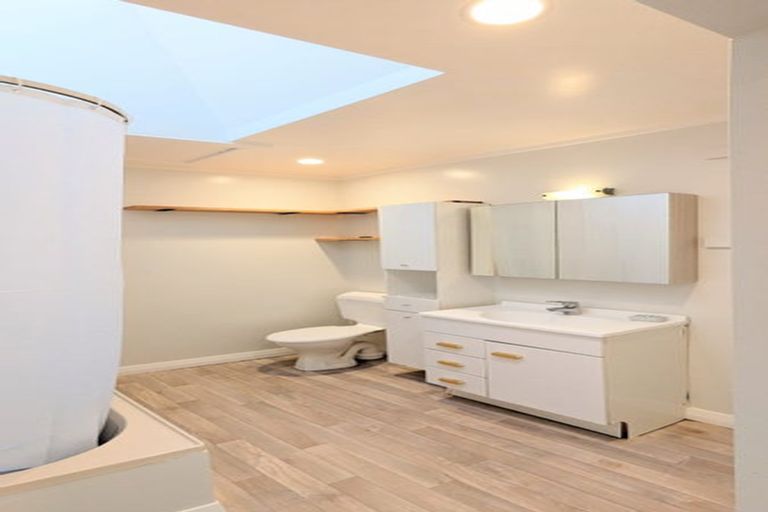 Photo of property in 28f1 Henry Street, Kilbirnie, Wellington, 6022