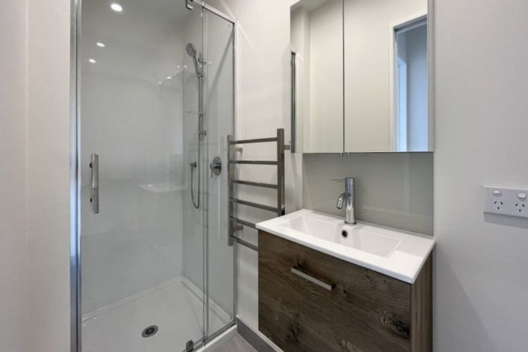 Photo of property in 2/60 Selo Street, Glen Eden, Auckland, 0602