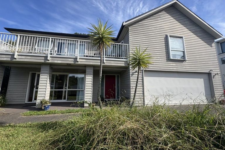 Photo of property in 28 Kate Sheppard Avenue, Torbay, Auckland, 0630