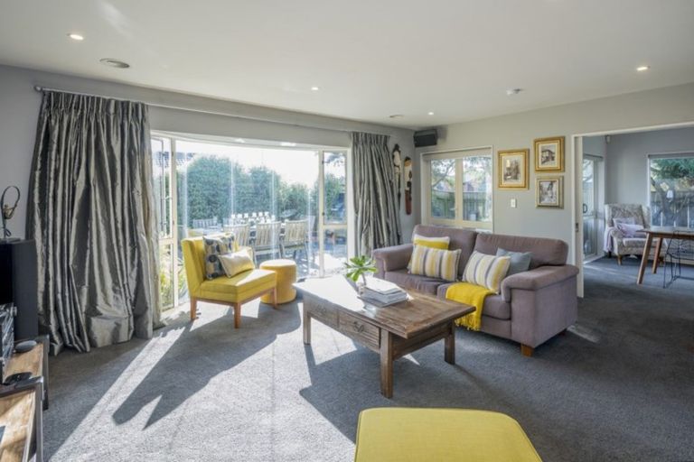 Photo of property in 43 Murray Court, Paraparaumu Beach, Paraparaumu, 5032